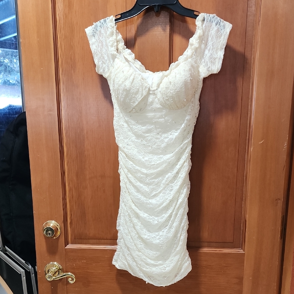 Privy Offwhite Lace Mini Dress